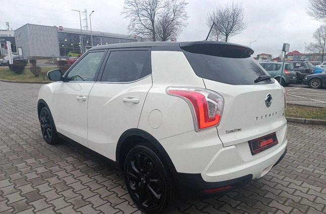 SsangYong Tivoli cena 42900 przebieg: 114000, rok produkcji 2016 z Góra małe 529